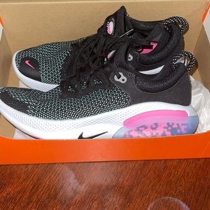 COPY - NIKE JOYRIDE RUNNING SHOES